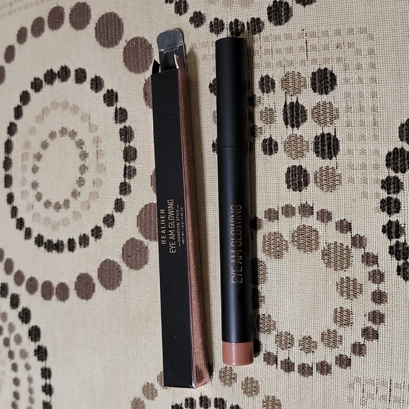 RealHer eye am glowing shadow stick 0.06 oz in rose shimmer - Picture 1 of 3